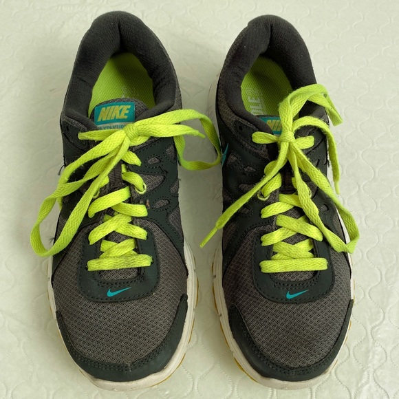 Nike women’s Revolution 2 gray and turquoise running sneakers - Picture 1 of 8